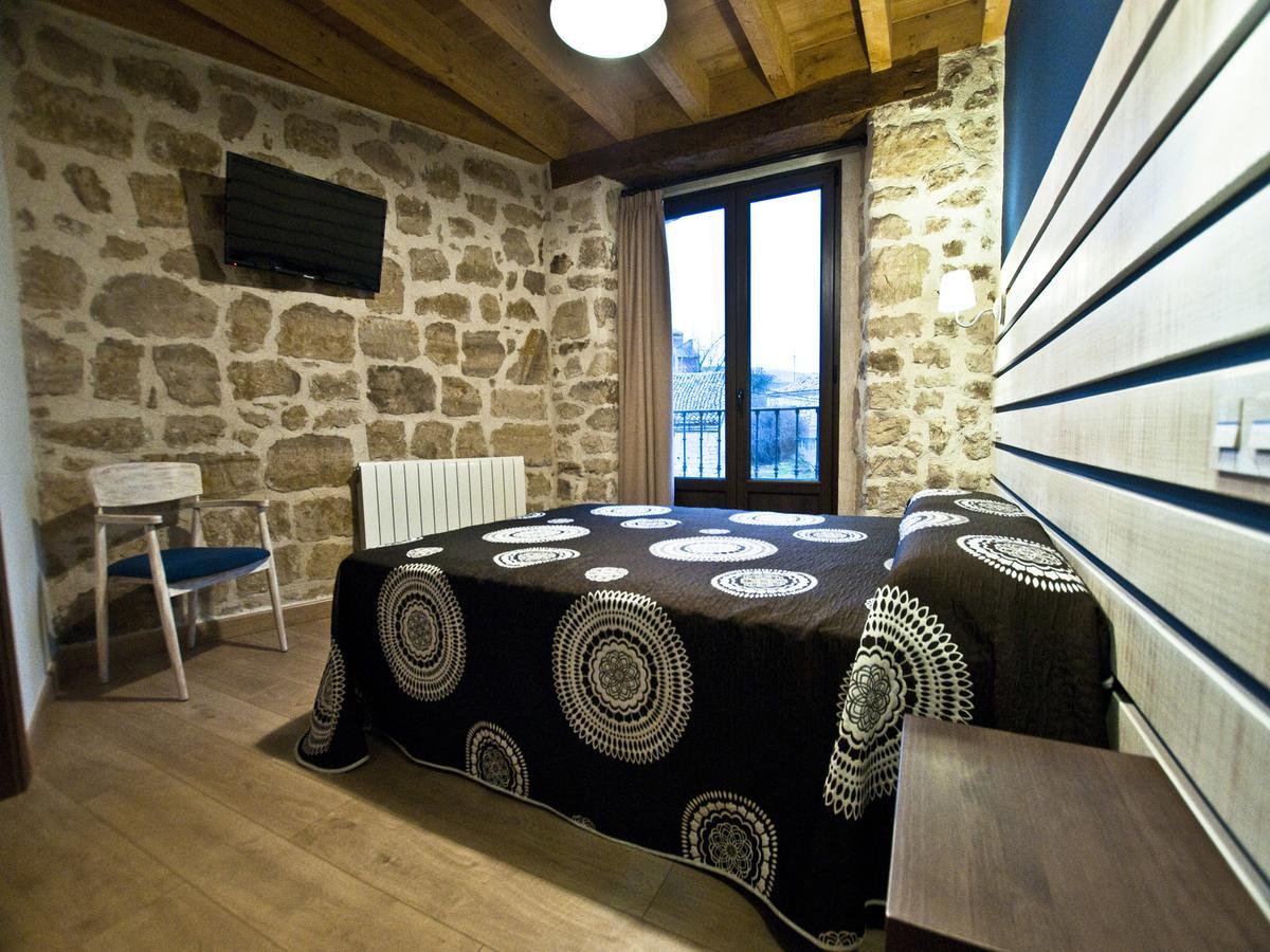 La Casa De Beli Hotel Tardajos Екстериор снимка