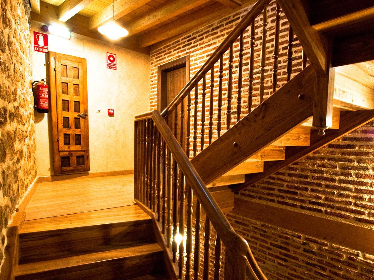 La Casa De Beli Hotel Tardajos Екстериор снимка