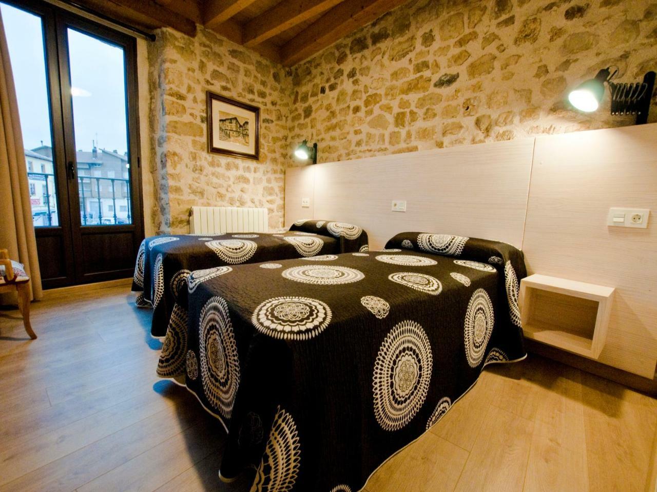 La Casa De Beli Hotel Tardajos Екстериор снимка